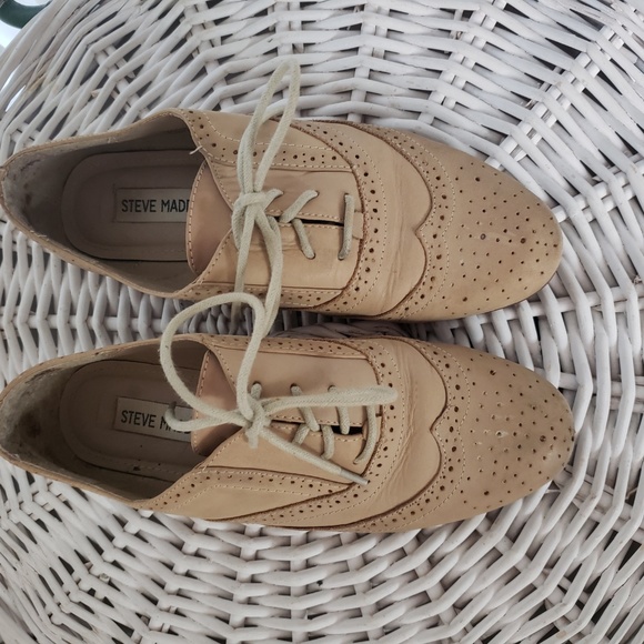 Lace Up Oxfords, Size 7 - Picture 1 of 6